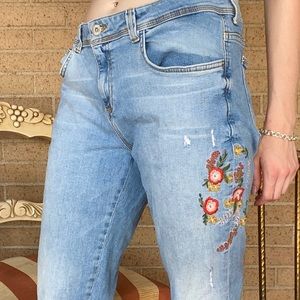 Zara Jeans Embroidered Floral